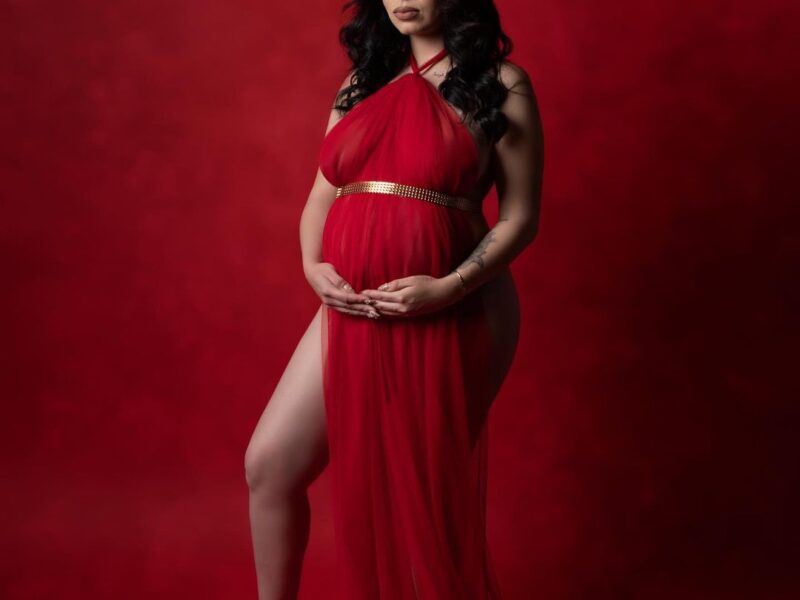 Maternity Photographer in San Diego, CA - Fotógrafa de Maternidad en San Diego, CA - Capturando los Momentos Más Preciosos de tu Embarazo