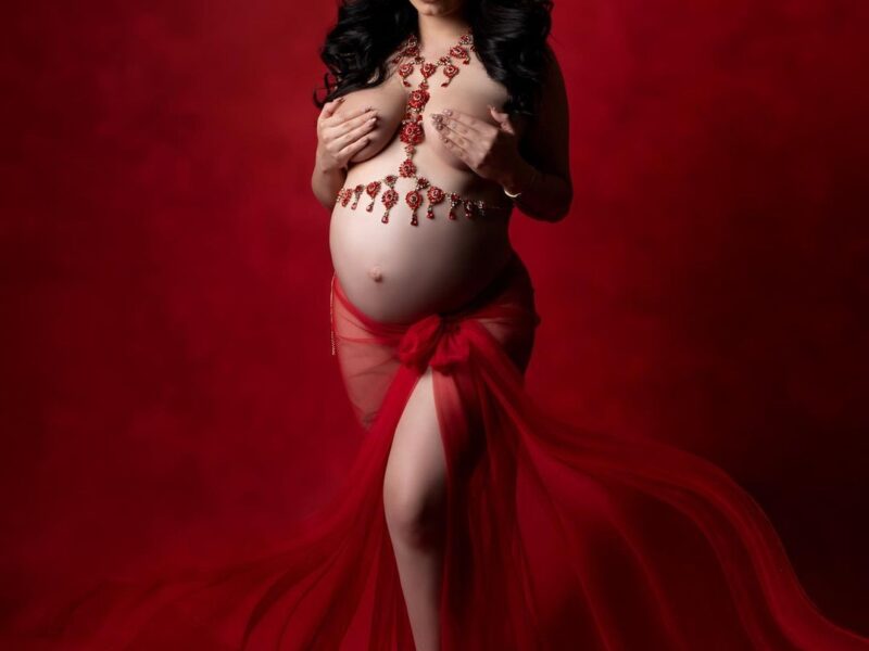 Maternity Photographer in San Diego, CA - Fotógrafa de Maternidad en San Diego, CA - Capturando los Momentos Más Preciosos de tu Embarazo