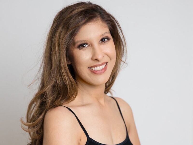 Elevate Your Professional Image with Our Flexible Headshot Photography Session: Unlimited Outfit Changes and Multiple Background Options