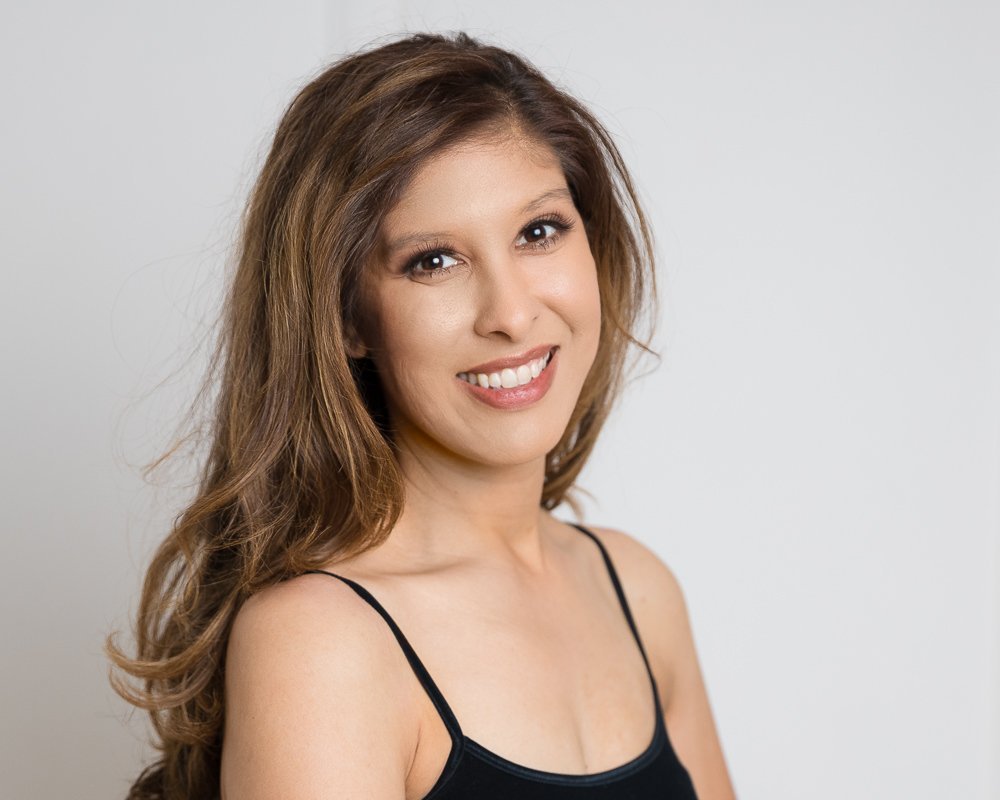 Elevate Your Professional Image with Our Flexible Headshot Photography Session: Unlimited Outfit Changes and Multiple Background Options