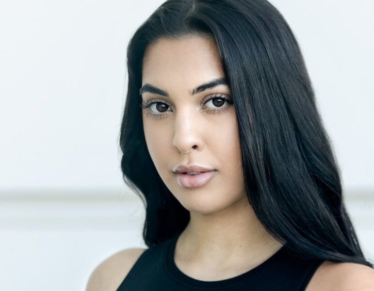 Elevate Your Professional Image with Our Flexible Headshot Photography Session: Unlimited Outfit Changes and Multiple Background Options