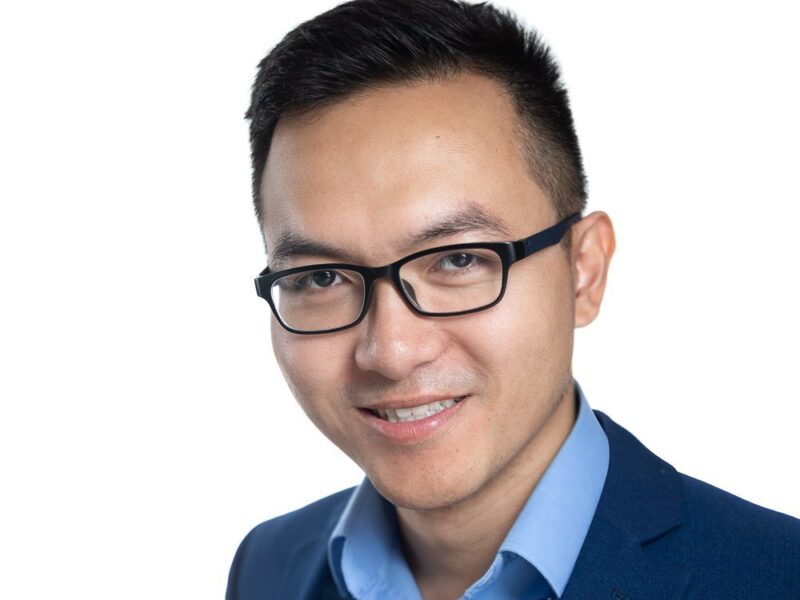 Elevate Your Professional Image with Our Flexible Headshot Photography Session: Unlimited Outfit Changes and Multiple Background Options