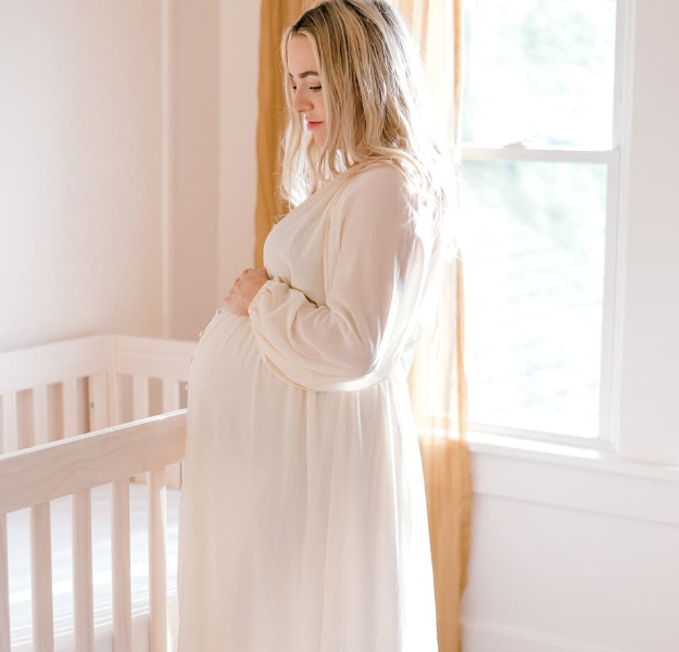 THE MOTHERHOOD EXPERIENCE STORYTELLING YOUR SEASON OF MOTHERHOOD WITH BEAUTIFUL IMAGERY