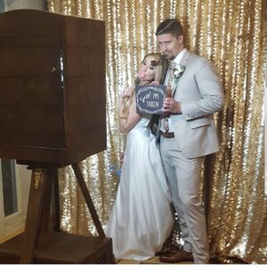 Create Lasting Memories with Our Rustic Open Air Photobooth - Perfect for Any Event!