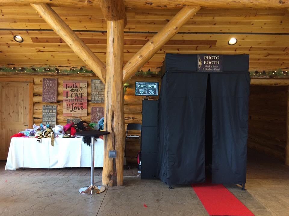 Unforgettable Memories: Rent Our Modern Photo Booth for Your Pittsburgh Event