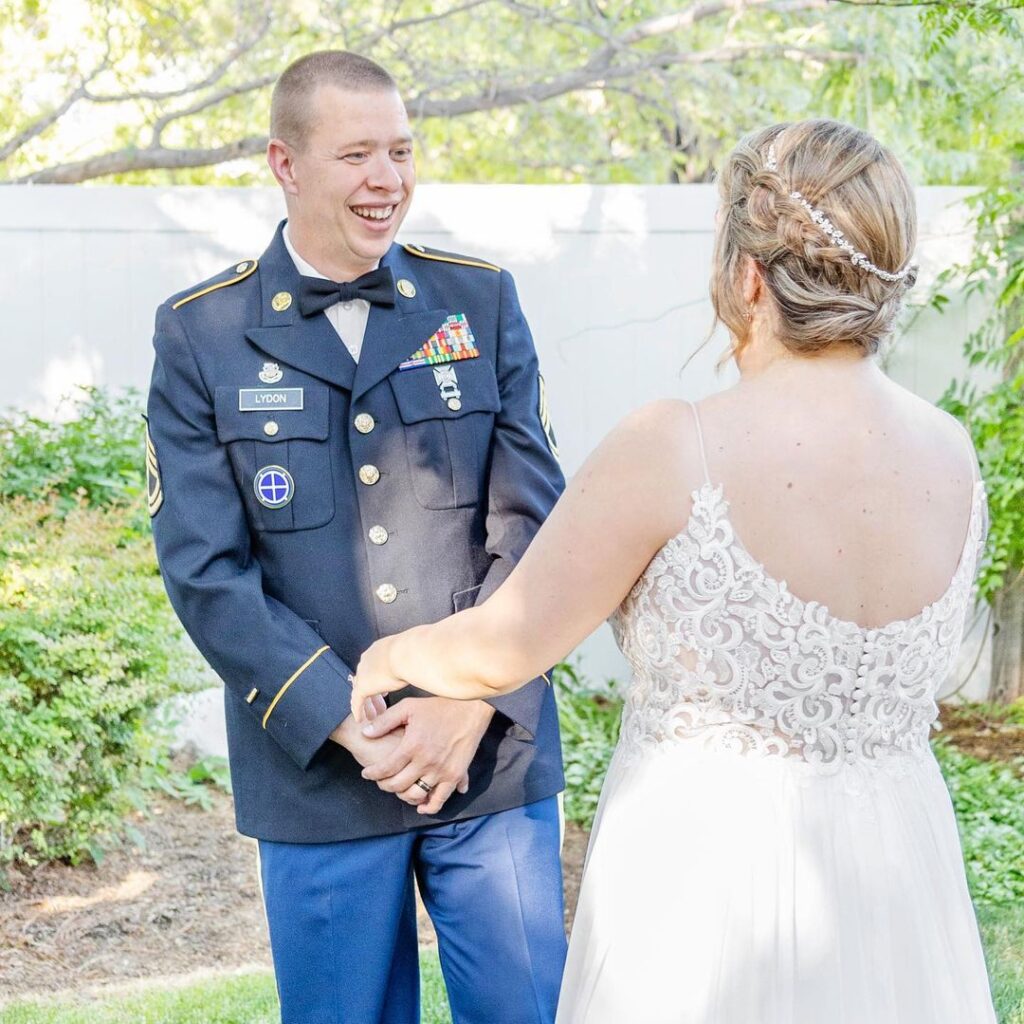 Photographer 📷 Capturing love through bright, colorful photos 🌈 Every love story deserves celebrating