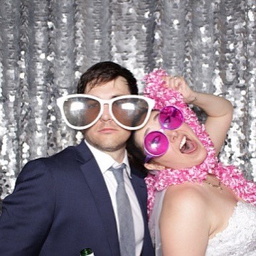 Step Back in Time with Our Vintage Luxury Photobooth - Perfect for Your Event!