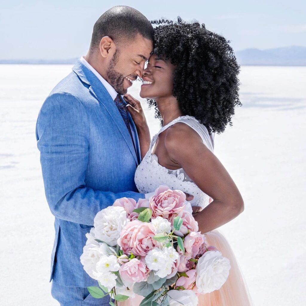 Photographer 📷 Capturing love through bright, colorful photos 🌈 Every love story deserves celebrating