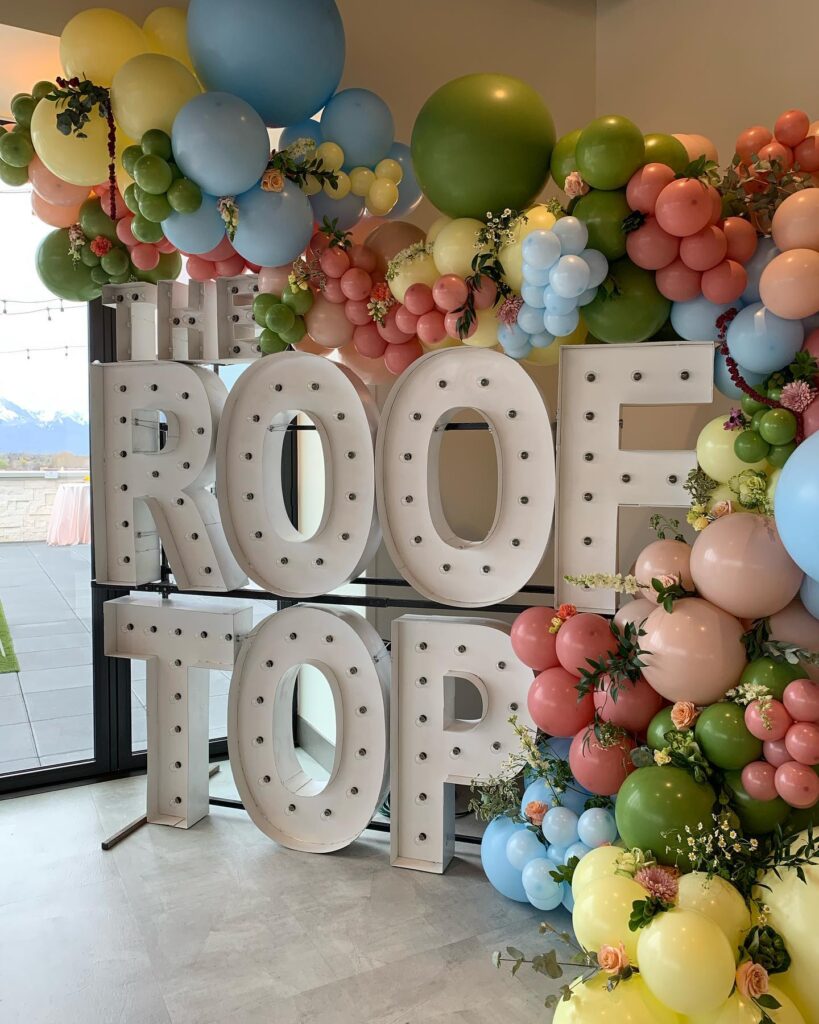 Create Lasting Memories with Our Rustic Open Air Photobooth - Perfect for Any Event!