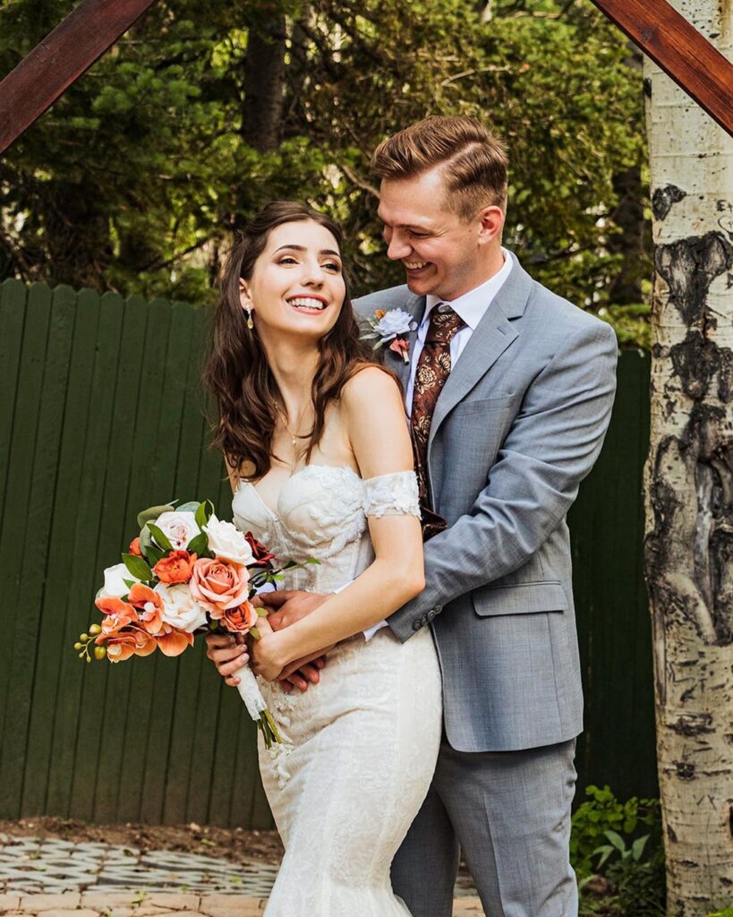 Create Lasting Memories with Averi - Your Go-To Photographer for Weddings, Engagements, and More!