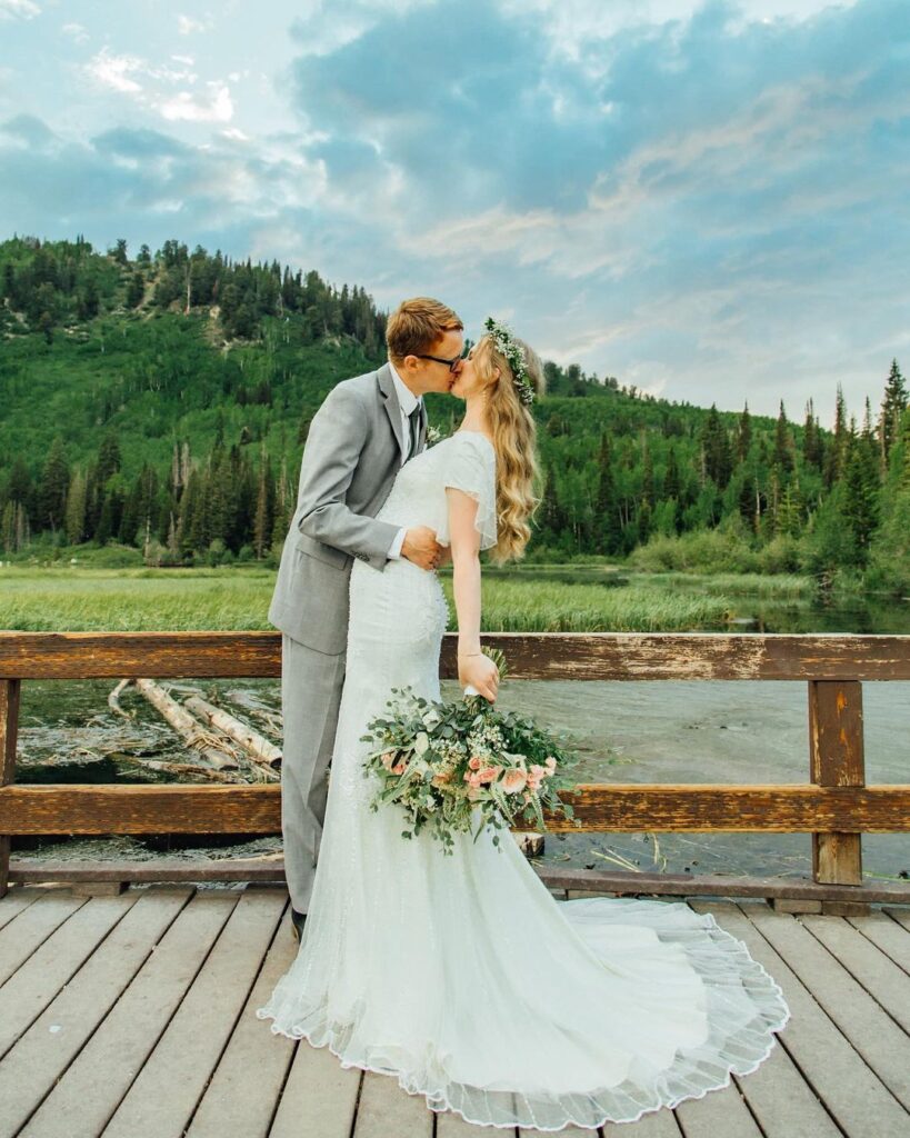 Capture Every Detail of Your Special Day with a Wedding Photographer You Can Trust - Over 10 Years of Experience and a Promise to Deliver Unforgettable Memories!