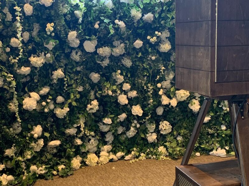 Create Lasting Memories with Our Rustic Open Air Photobooth - Perfect for Any Event!