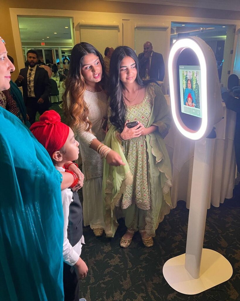 Create Unforgettable Moments with Easy Peasy Photo Booth - Wow Your Guests!