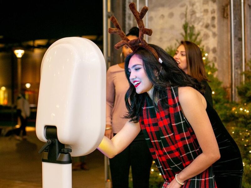 Create Unforgettable Moments with Easy Peasy Photo Booth - Wow Your Guests!