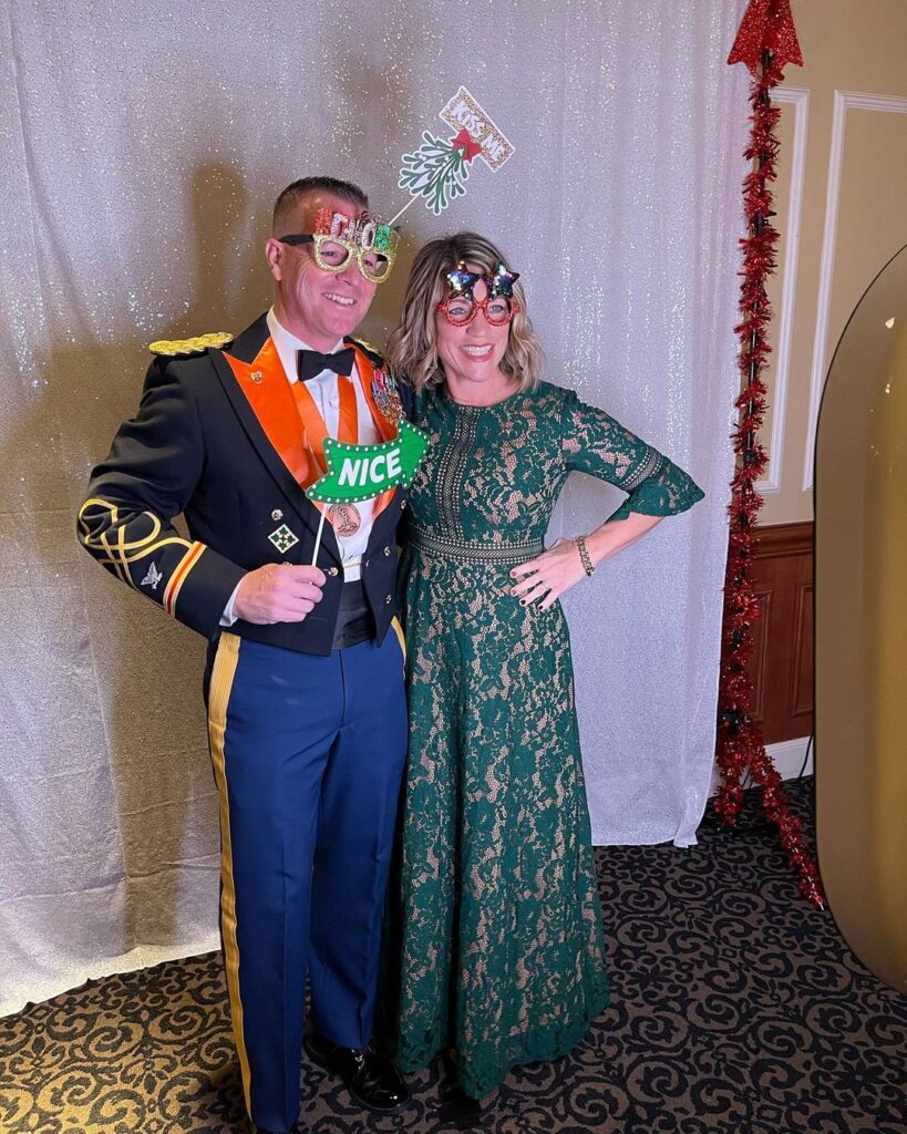 Create Unforgettable Moments with Easy Peasy Photo Booth - Wow Your Guests!