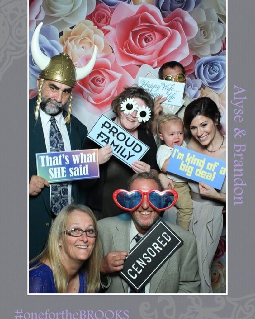 THE LOOKING GLASS PHOTO BOOTH