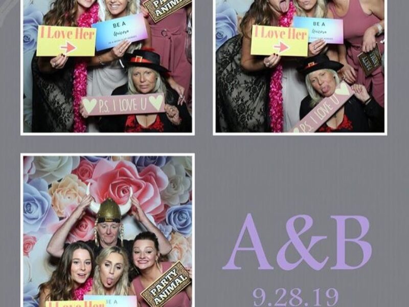 THE LOOKING GLASS PHOTO BOOTH